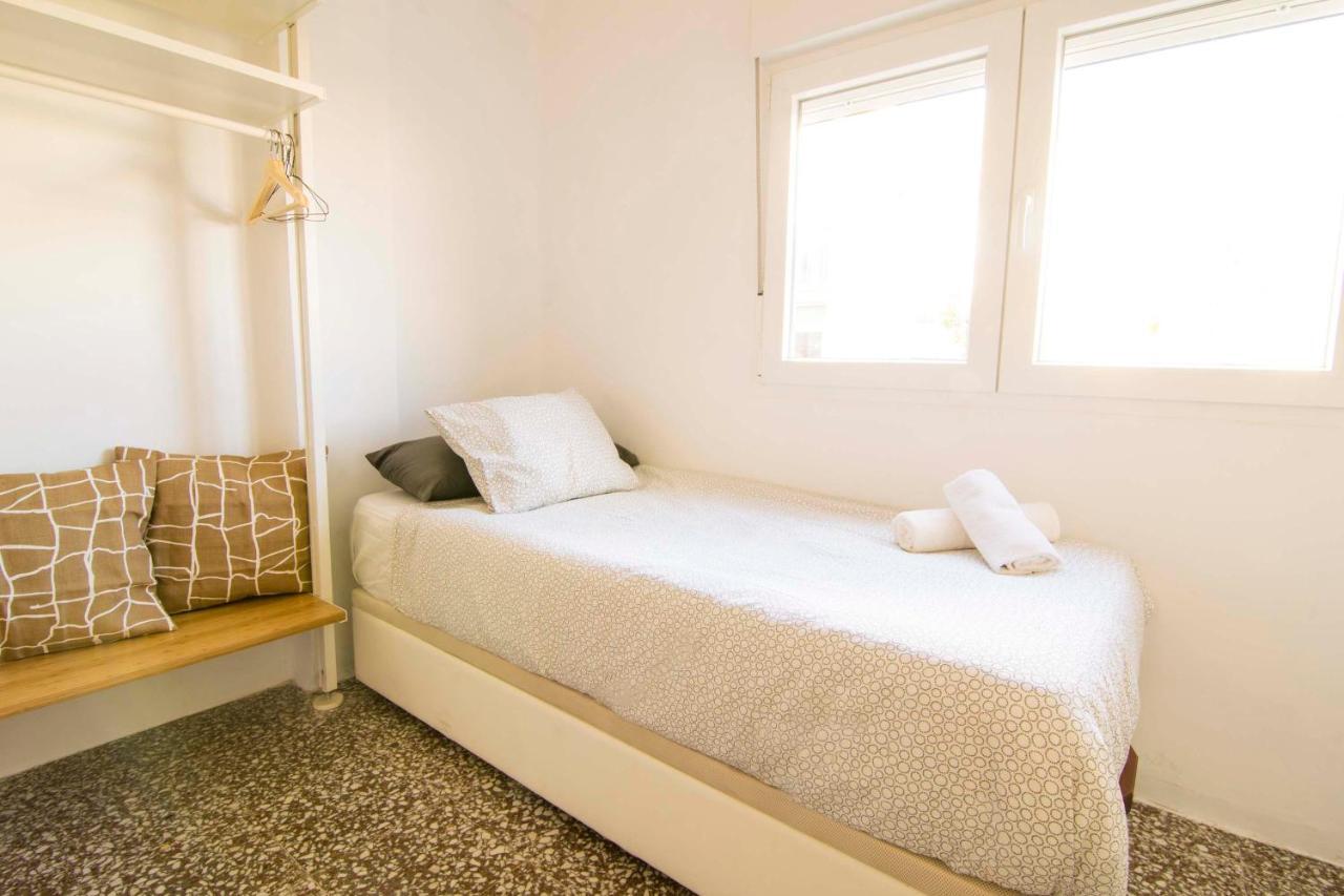 P&P Apartaments Arapiles Malaga Exterior photo