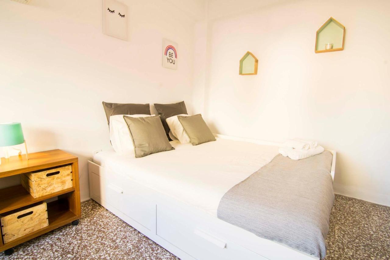 P&P Apartaments Arapiles Malaga Exterior photo
