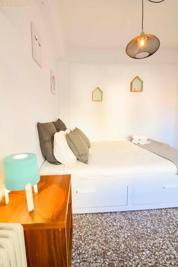 P&P Apartaments Arapiles Malaga Exterior photo