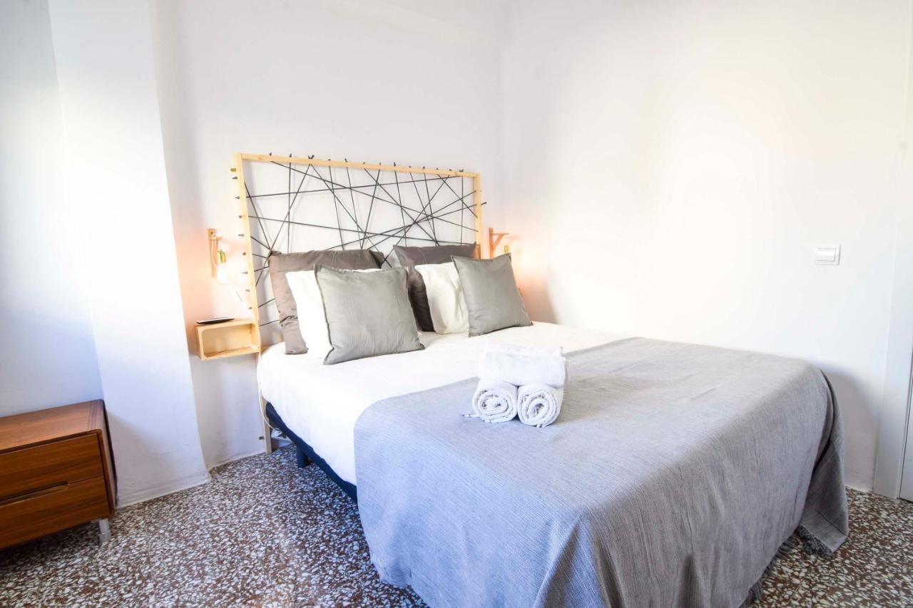 P&P Apartaments Arapiles Malaga Exterior photo